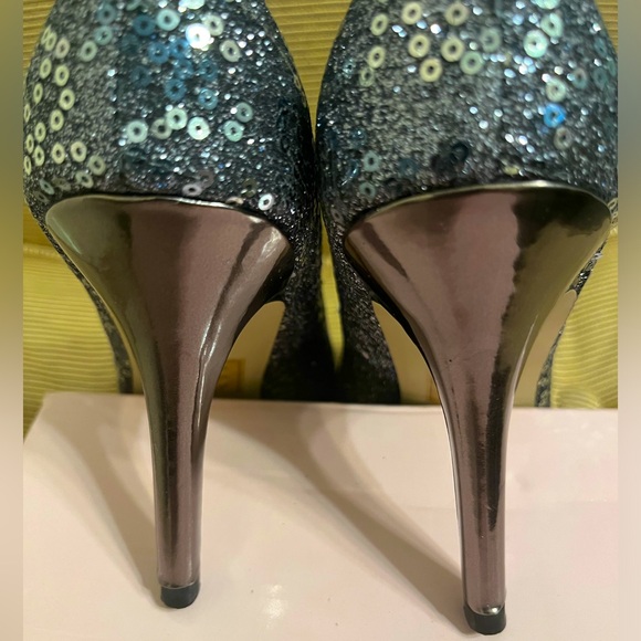 🔥NWT - Pink Paradox London “Alexis” Pewter/Embellished Pumps - Size 8.5 - Picture 4 of 13